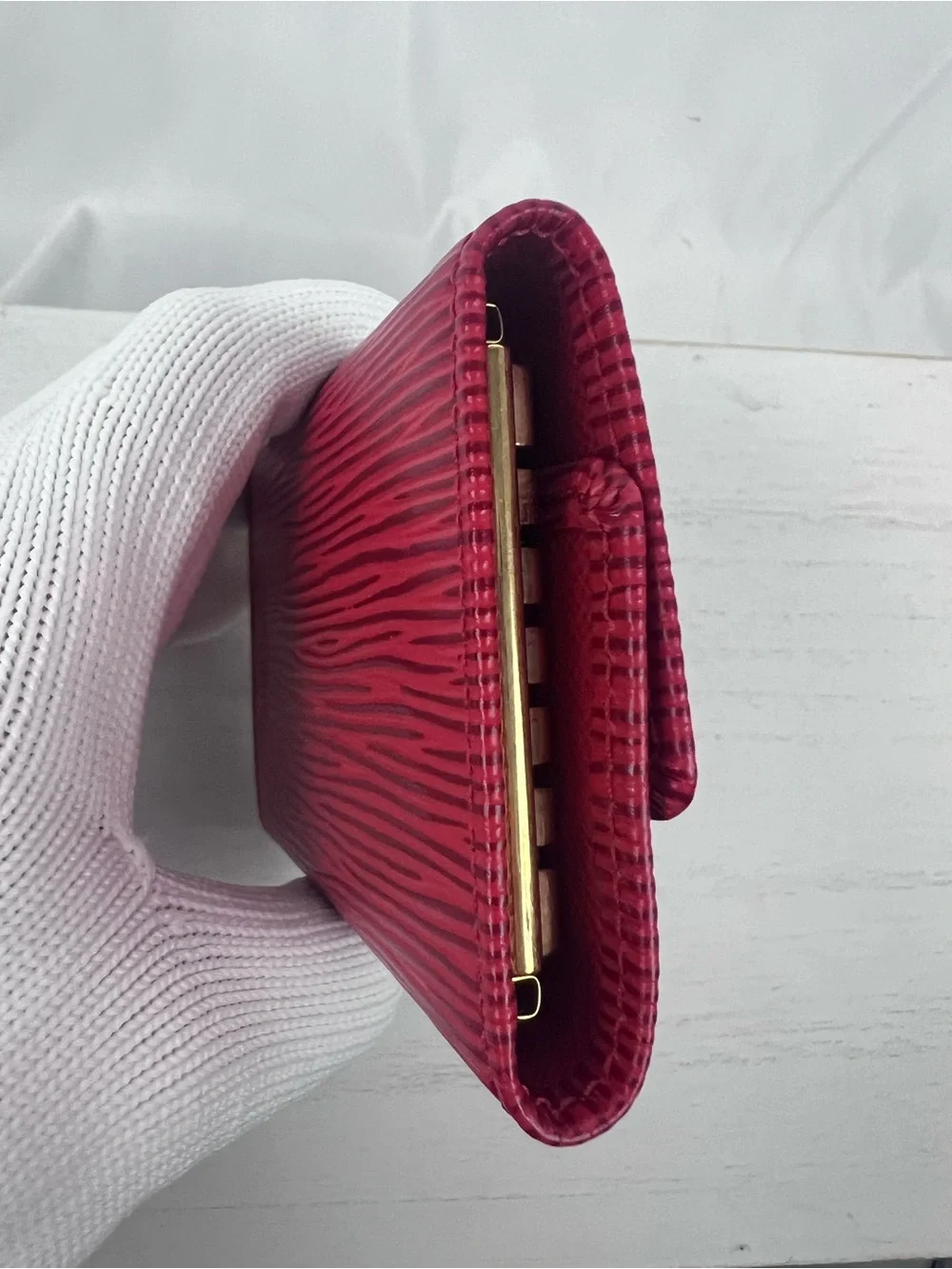 LOUIS VUITTON Red Epi Leather 6 Key Holder